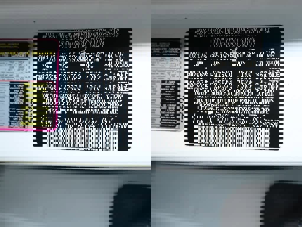 Used 2017 Hyundai Santa Fe Sport w/ Cargo Package image 22