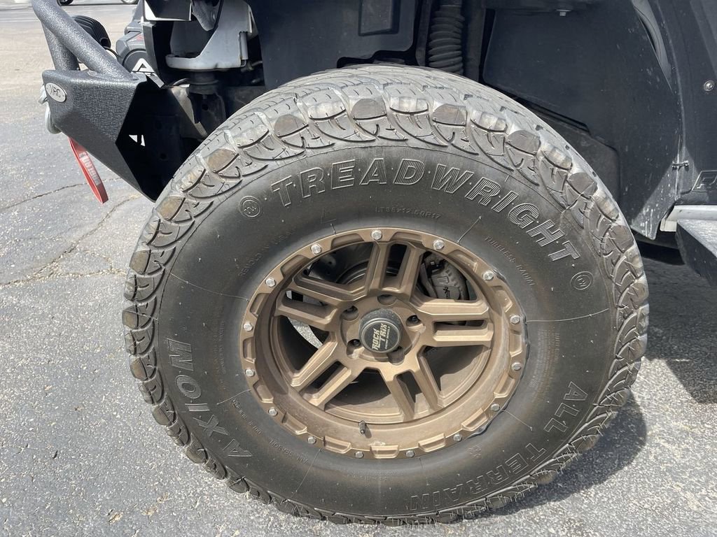 Used 2017 Jeep Wrangler Unlimited Sport AWD/4WD image 2