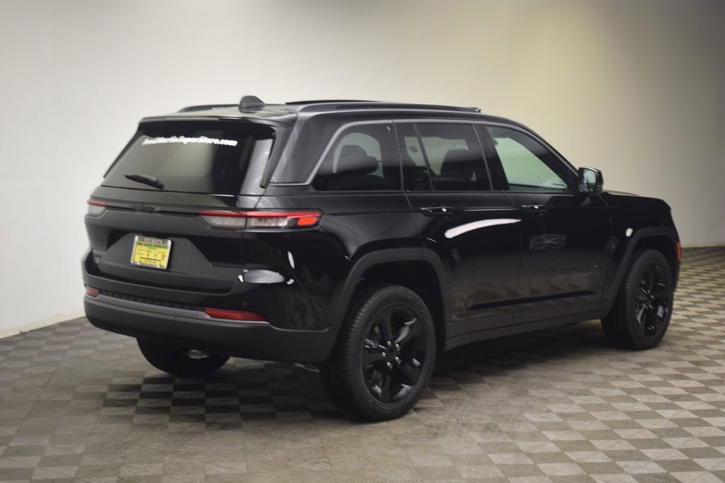 New 2026 Jeep Grand Cherokee Limited w/ Limited Altitude Package image 6