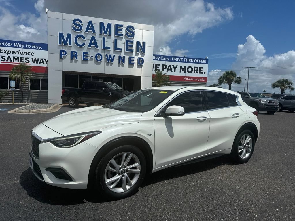 Used 2018 INFINITI QX30 FWD image 1
