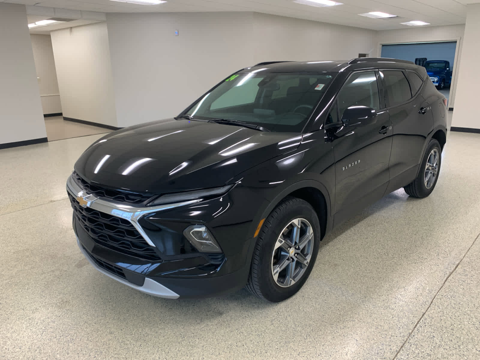 Used 2024 Chevrolet Blazer LT w/ Convenience Package image 1