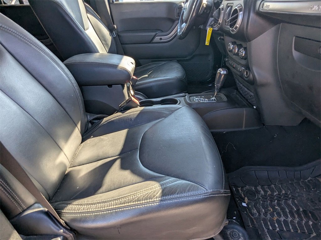 Used 2018 Jeep Wrangler Unlimited Sahara image 19