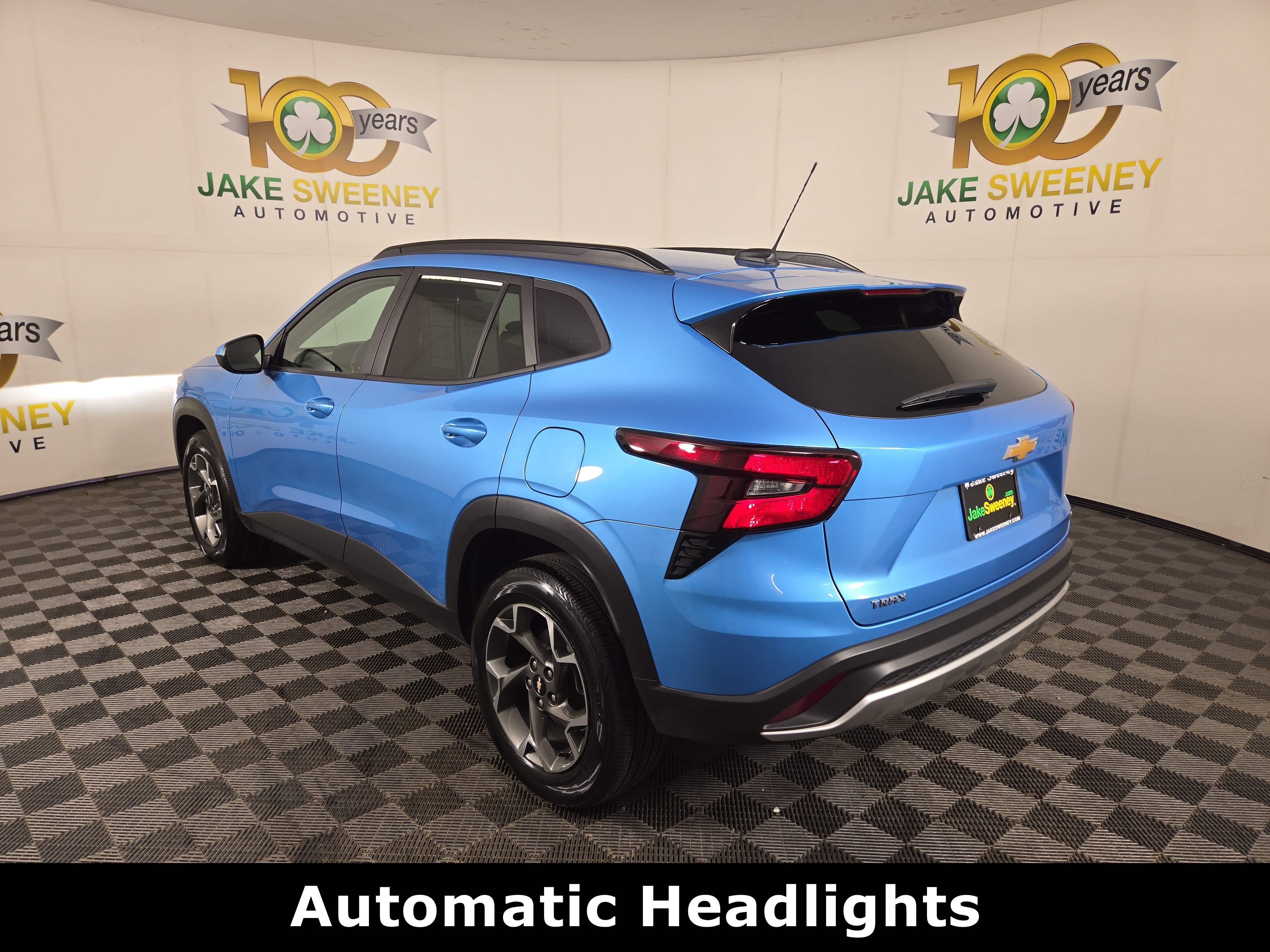 Used 2025 Chevrolet Trax LT w/ LT Convenience Package FWD image 6
