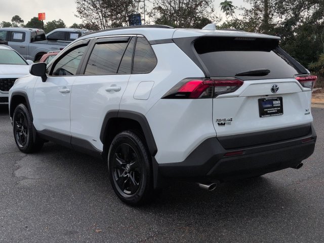Used 2024 Toyota RAV4 XLE AWD/4WD image 7