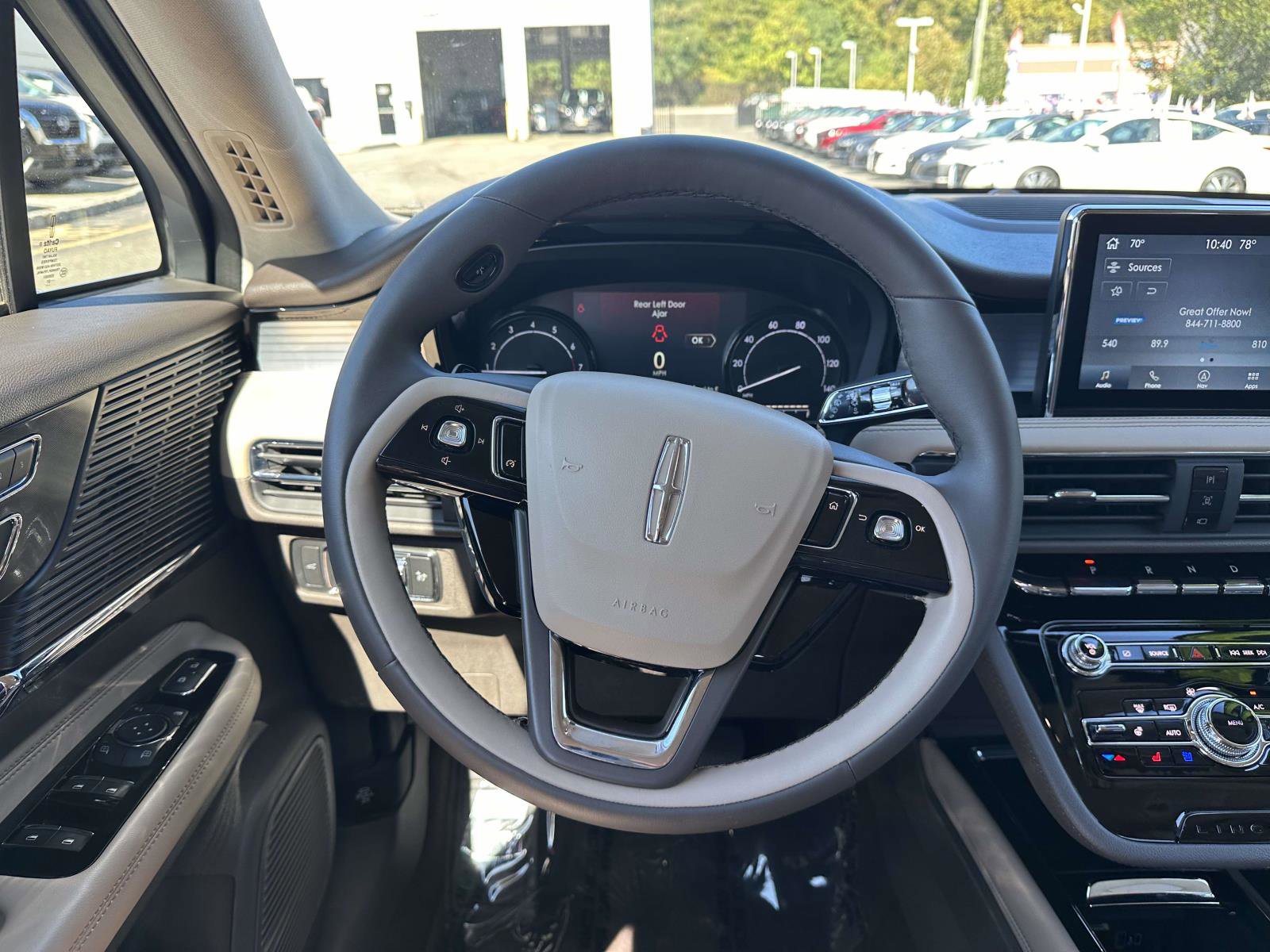 Used 2022 Lincoln Corsair AWD w/ Equipment Group 101A image 11