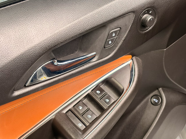 Used 2017 Chevrolet Cruze Premier FWD image 11