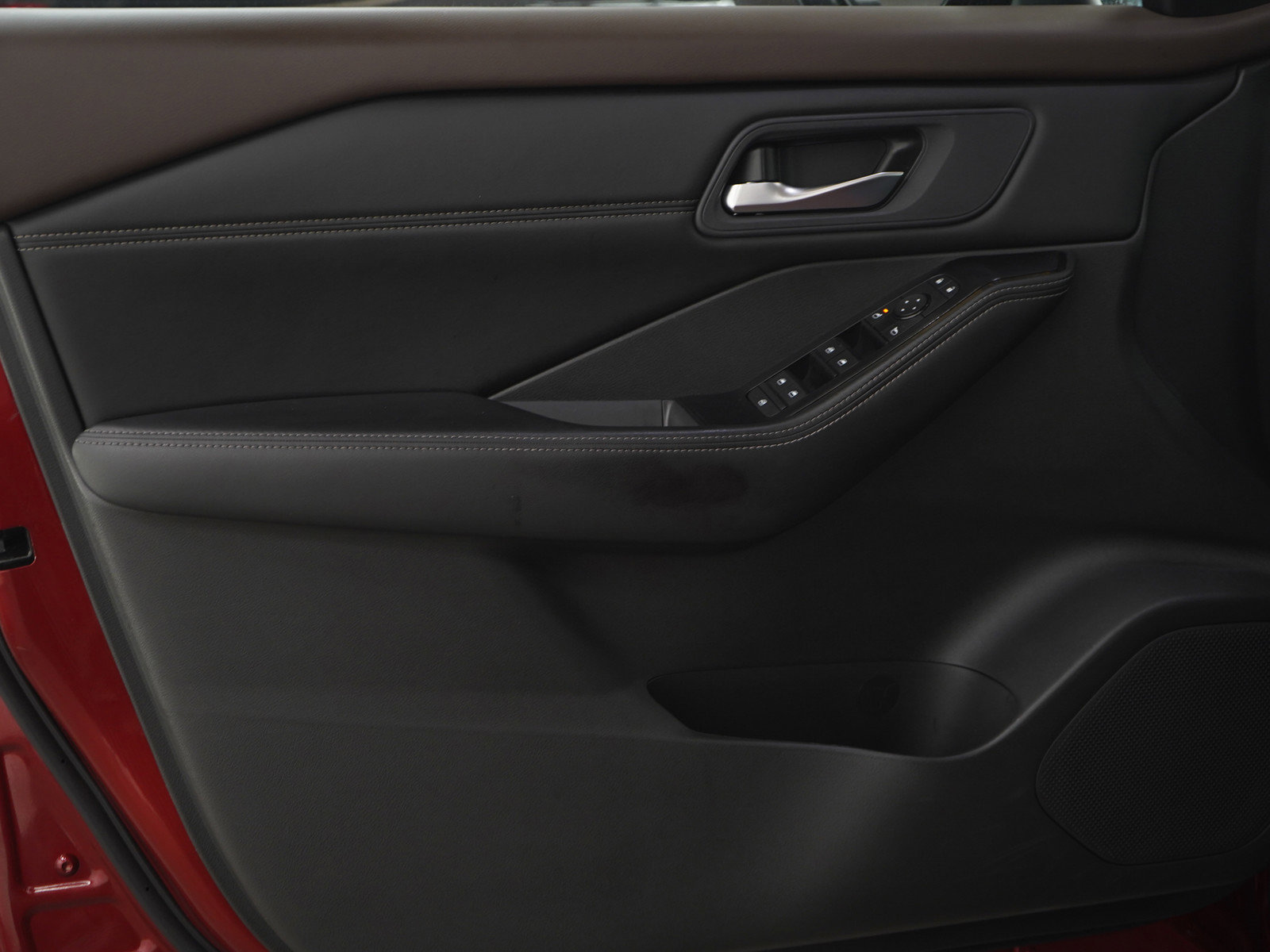 Used 2023 Nissan Rogue SV w/ SV Premium B Package image 21