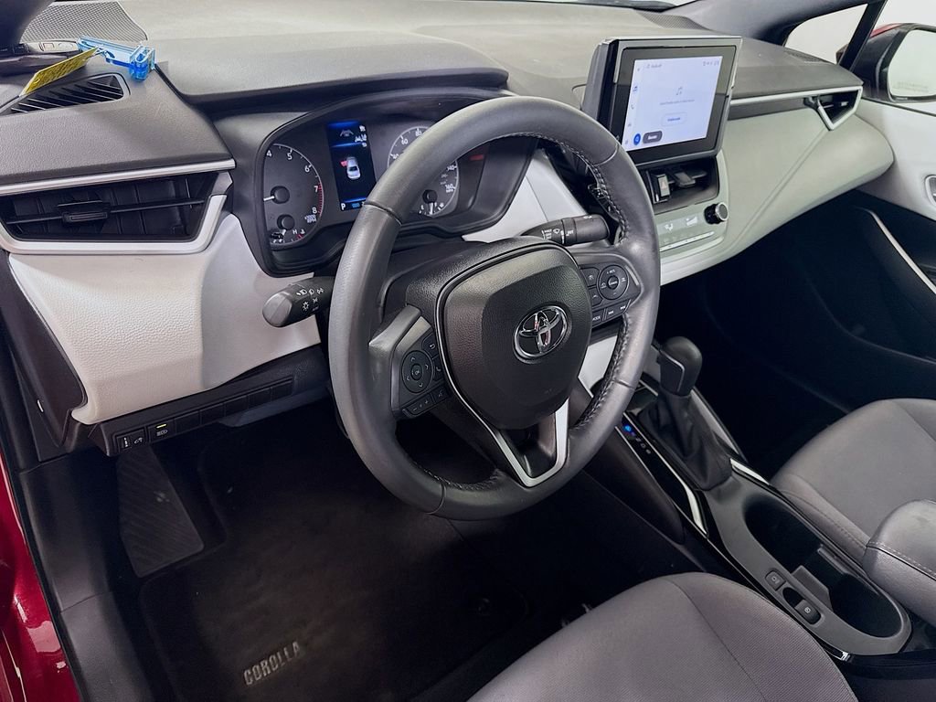 Used 2025 Toyota Corolla SE image 9