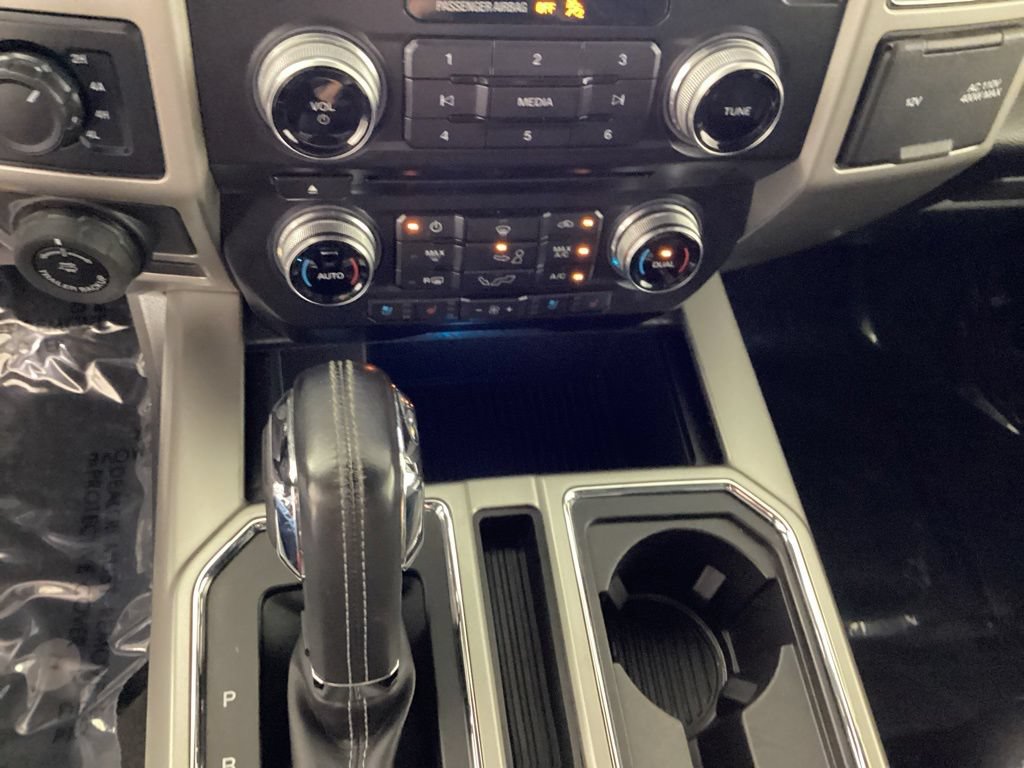 Certified 2018 Ford F150 Lariat w/ Equipment Group 502A Luxury AWD/4WD image 25