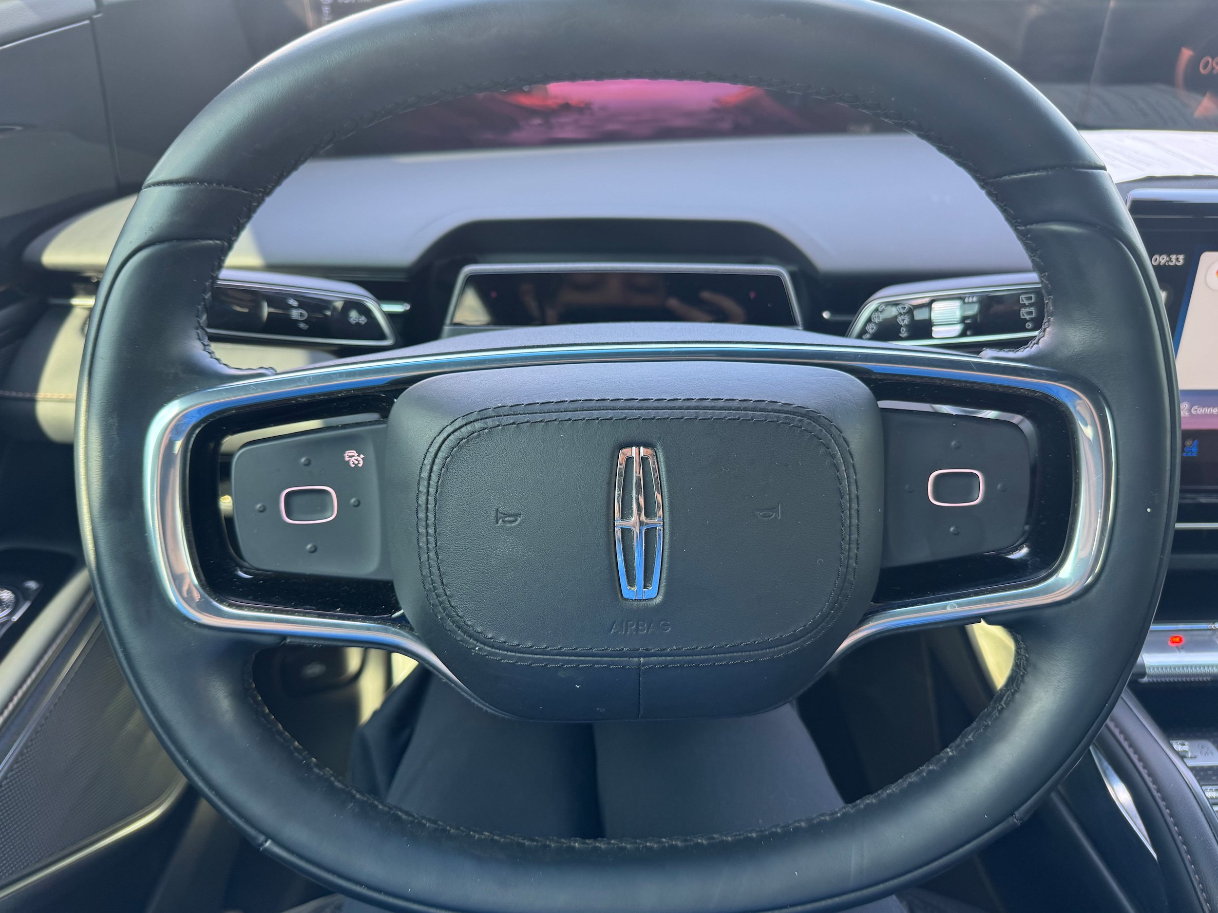 Used 2024 Lincoln Nautilus Reserve w/ Jet Appearance Package (87T) AWD/4WD image 16