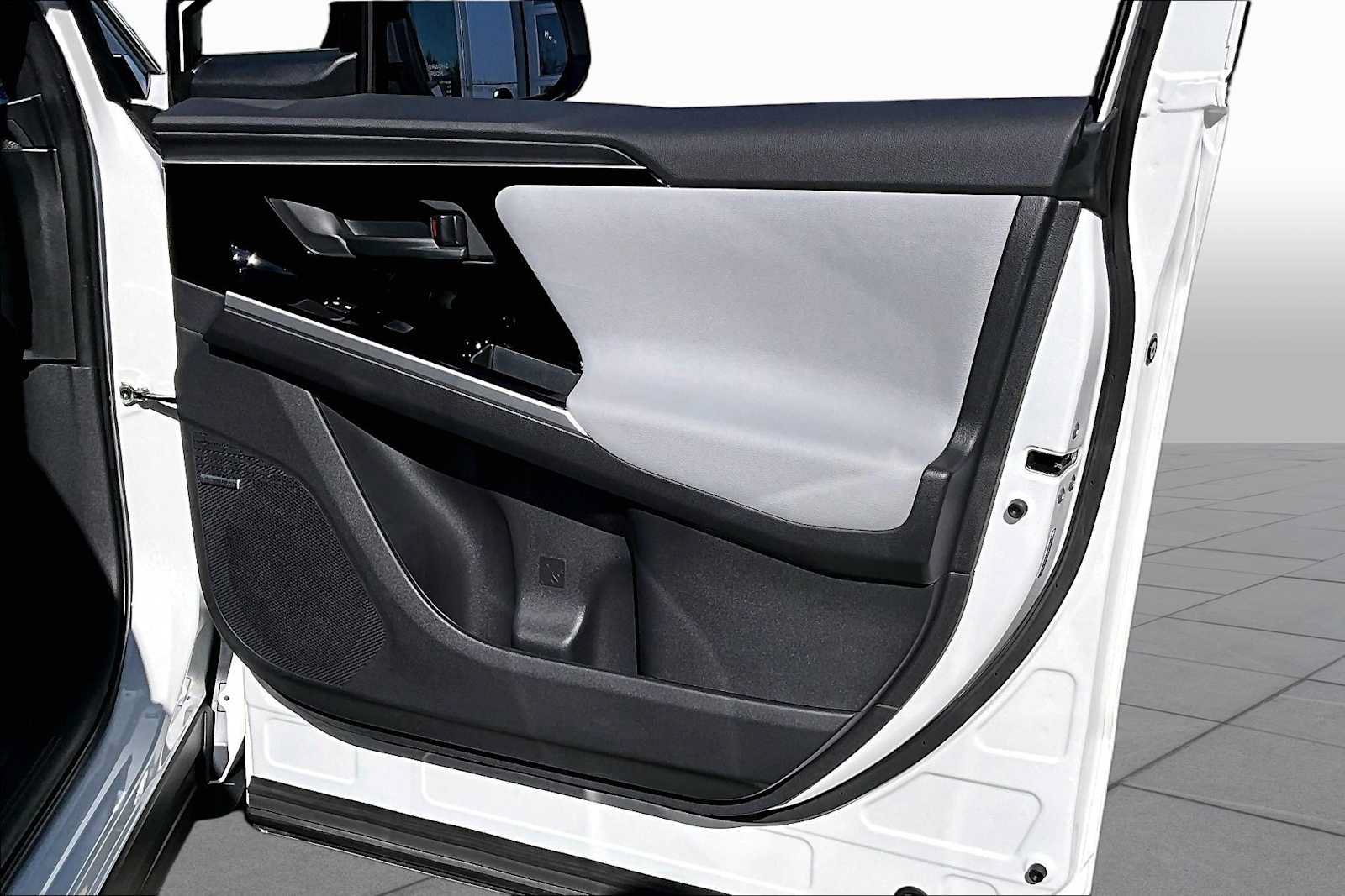 Certified 2024 Subaru Solterra AWD/4WD image 22
