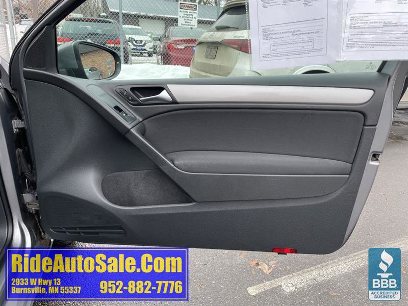 Used 2010 Volkswagen Golf 2-Door image 12