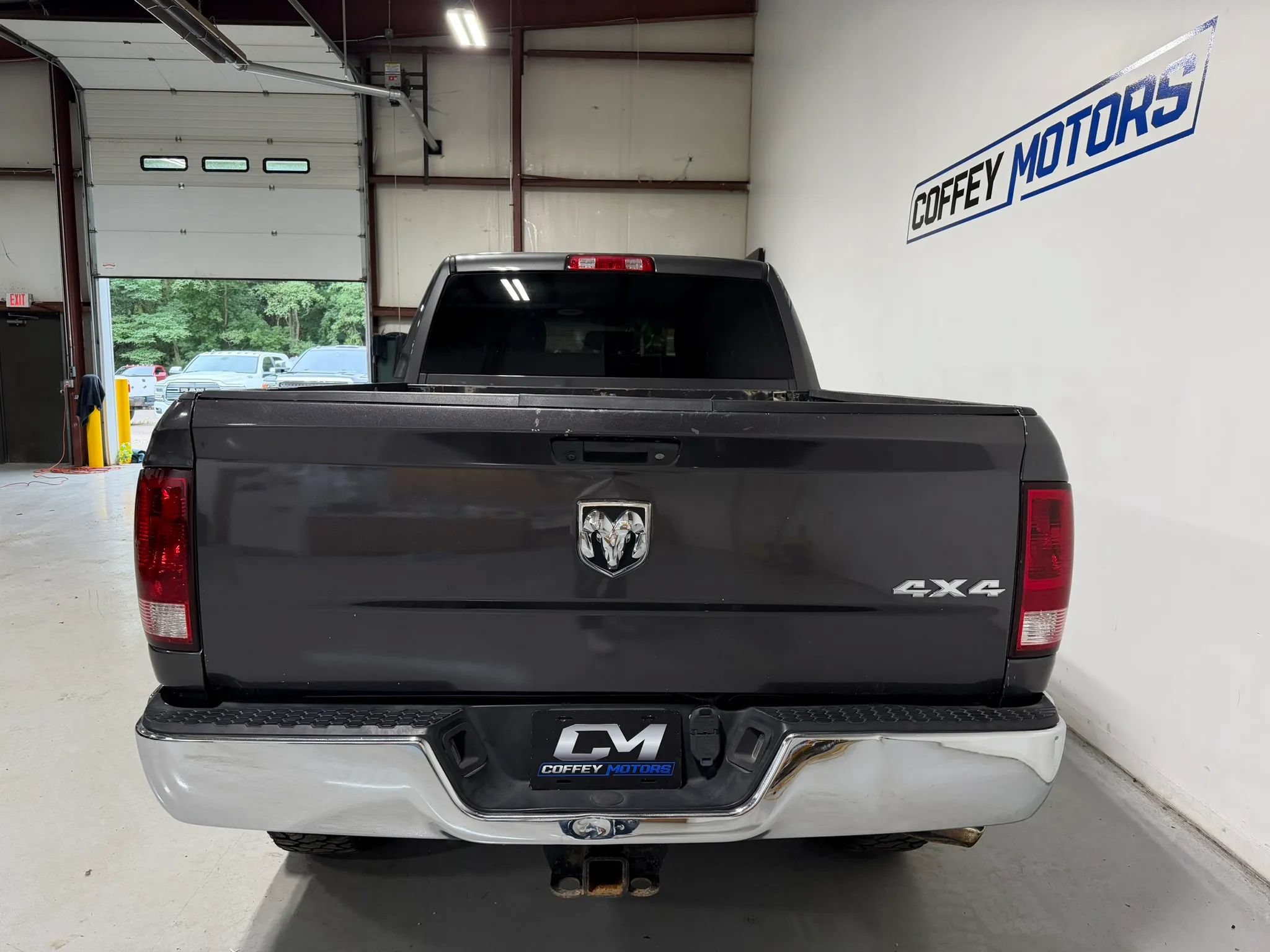 Used 2018 RAM 2500 Tradesman w/ Chrome Appearance Group AWD/4WD image 5