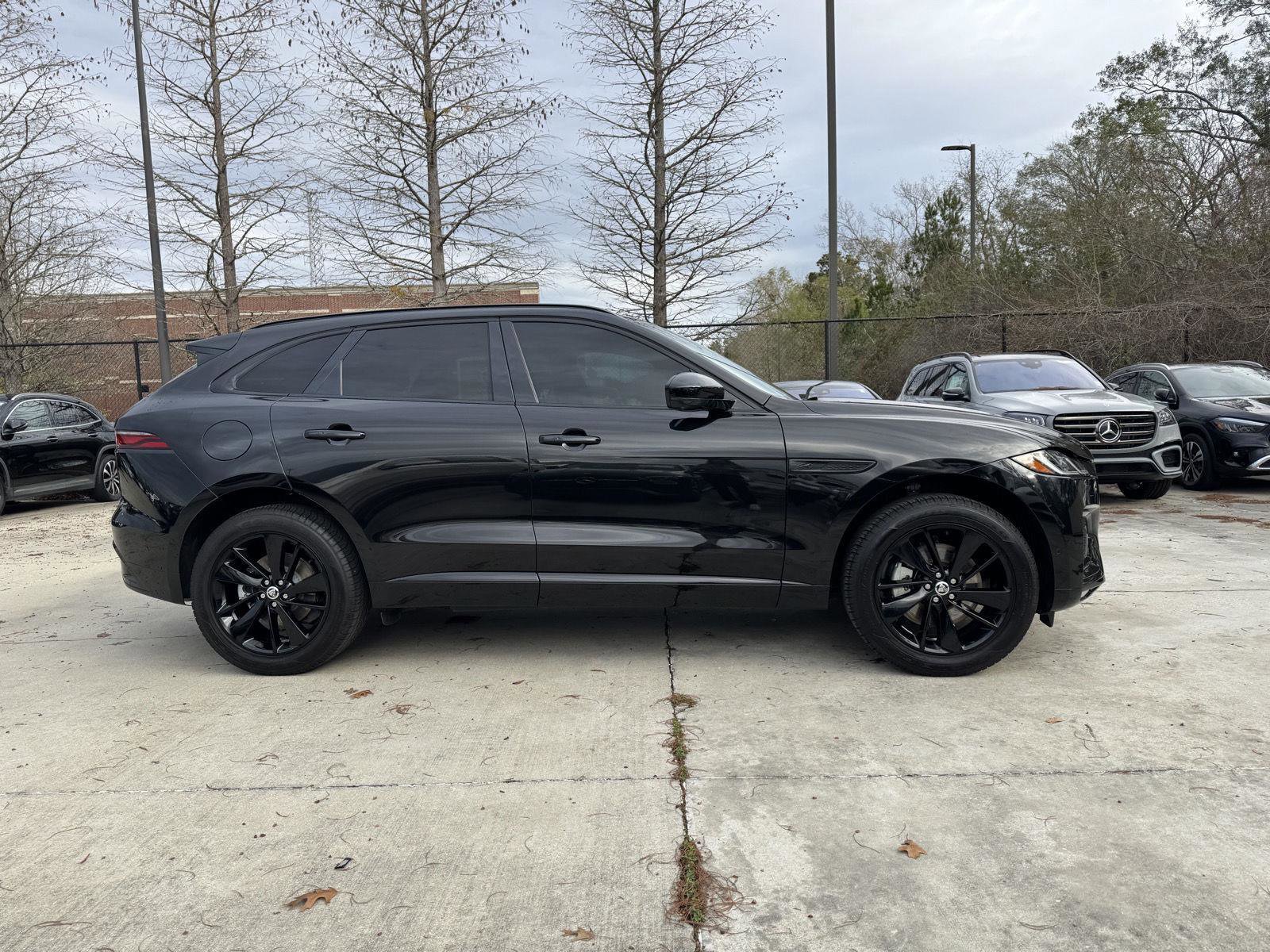 Used 2024 Jaguar F-PACE R-Dynamic S image 26