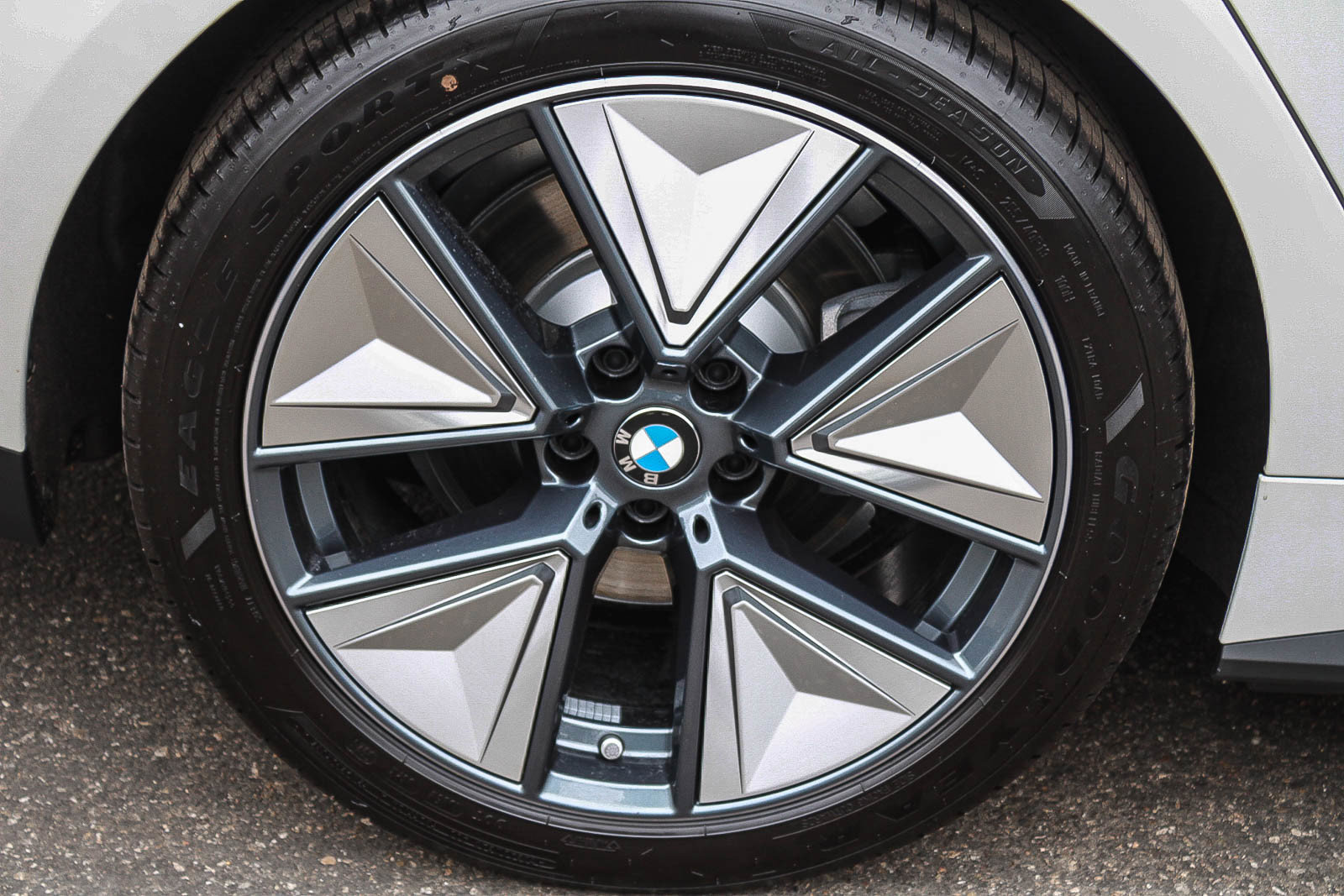 New 2026 BMW i4 eDrive40 w/ Premium Package RWD image 11