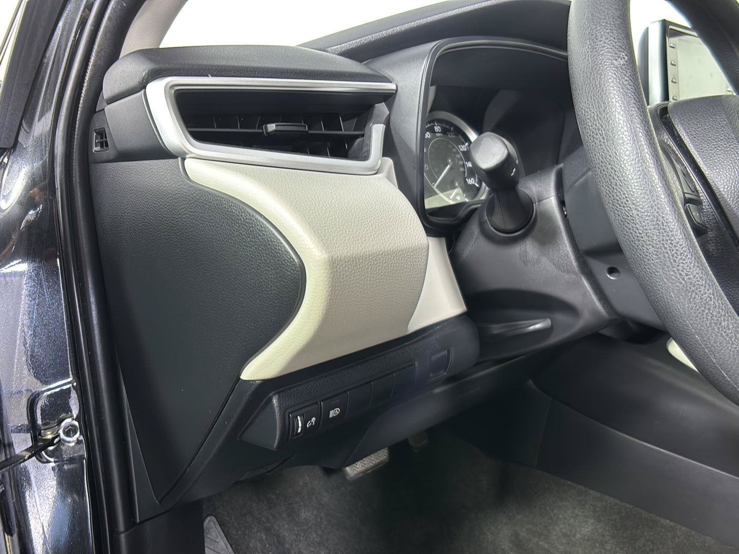 Used 2020 Toyota Corolla LE w/ LE Convenience Package FWD image 28