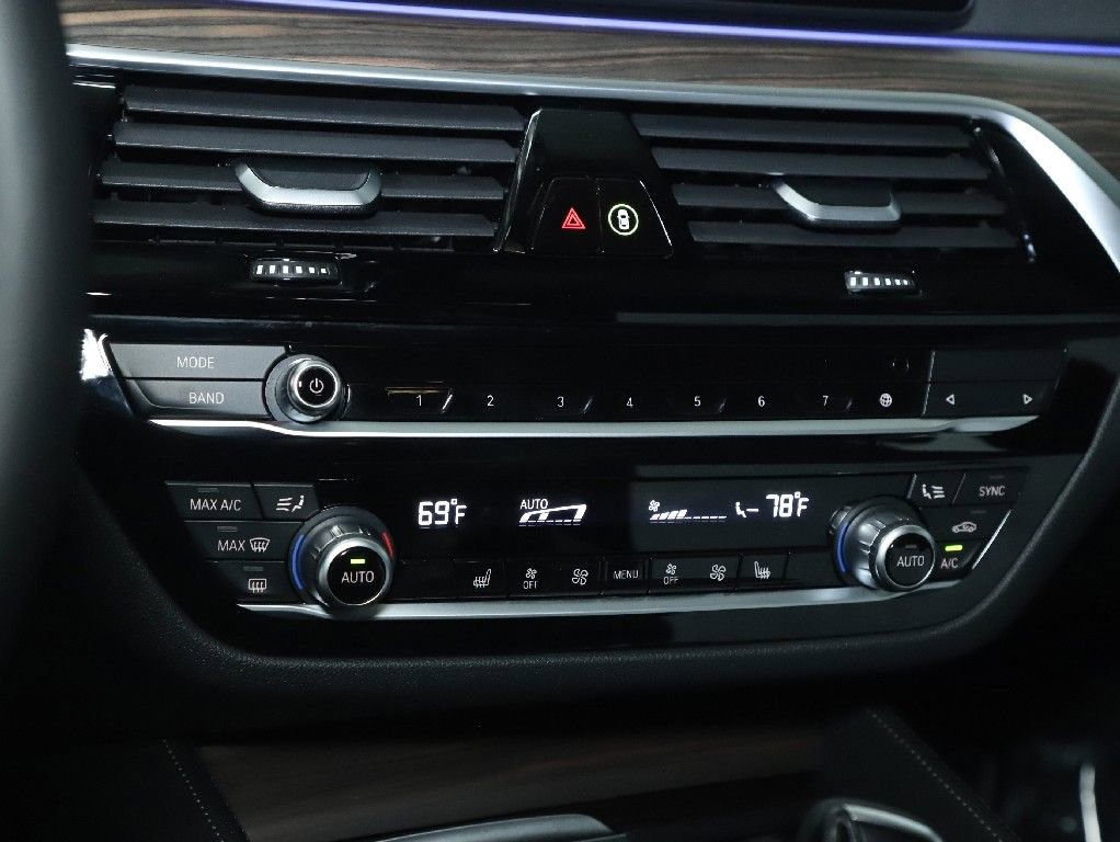 Certified 2022 BMW 540i xDrive w/ M Sport Package image 28