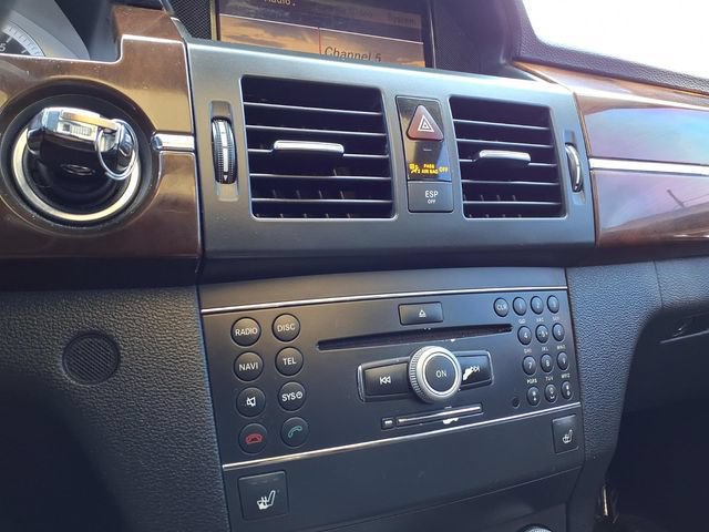 Used 2010 Mercedes-Benz GLK 350 4MATIC image 15