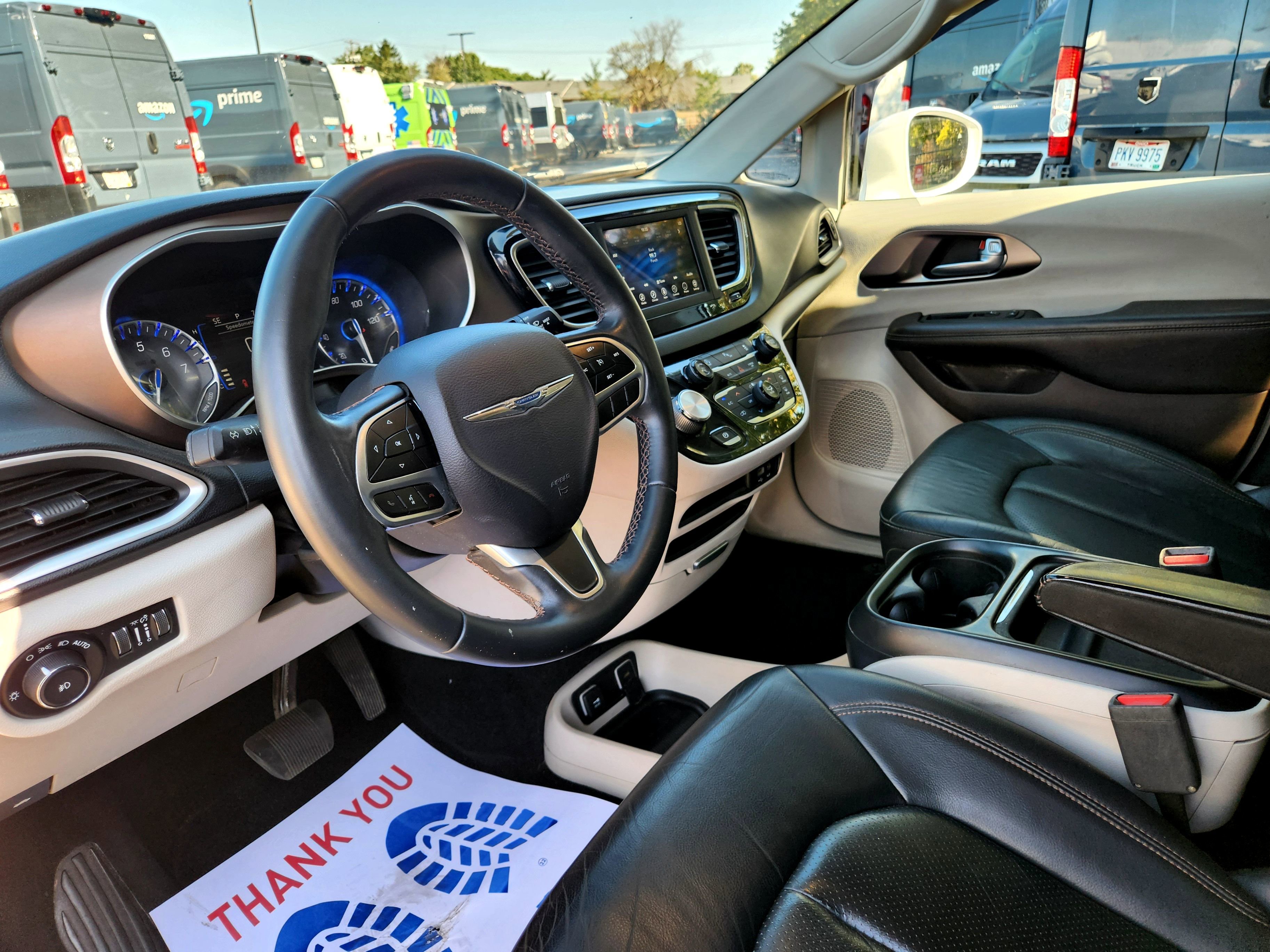 Used 2018 Chrysler Pacifica Touring-L image 18