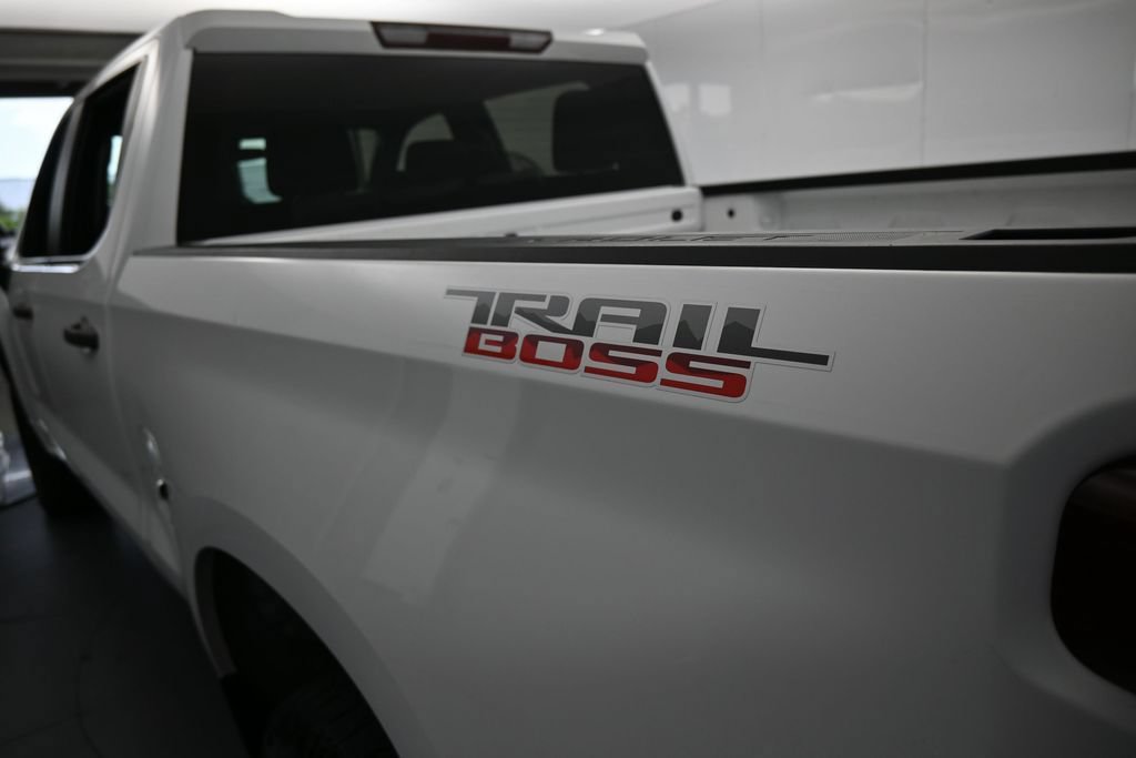 Used 2021 Chevrolet Silverado 1500 Custom Trail Boss AWD/4WD image 39
