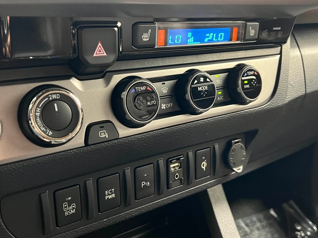 Used 2017 Toyota Tacoma Limited w/ Tow Package AWD/4WD image 26