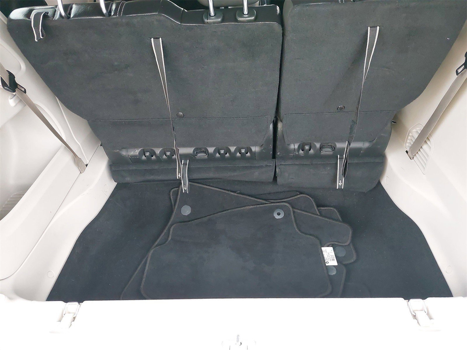 Used 2022 Chrysler Pacifica Touring-L image 13