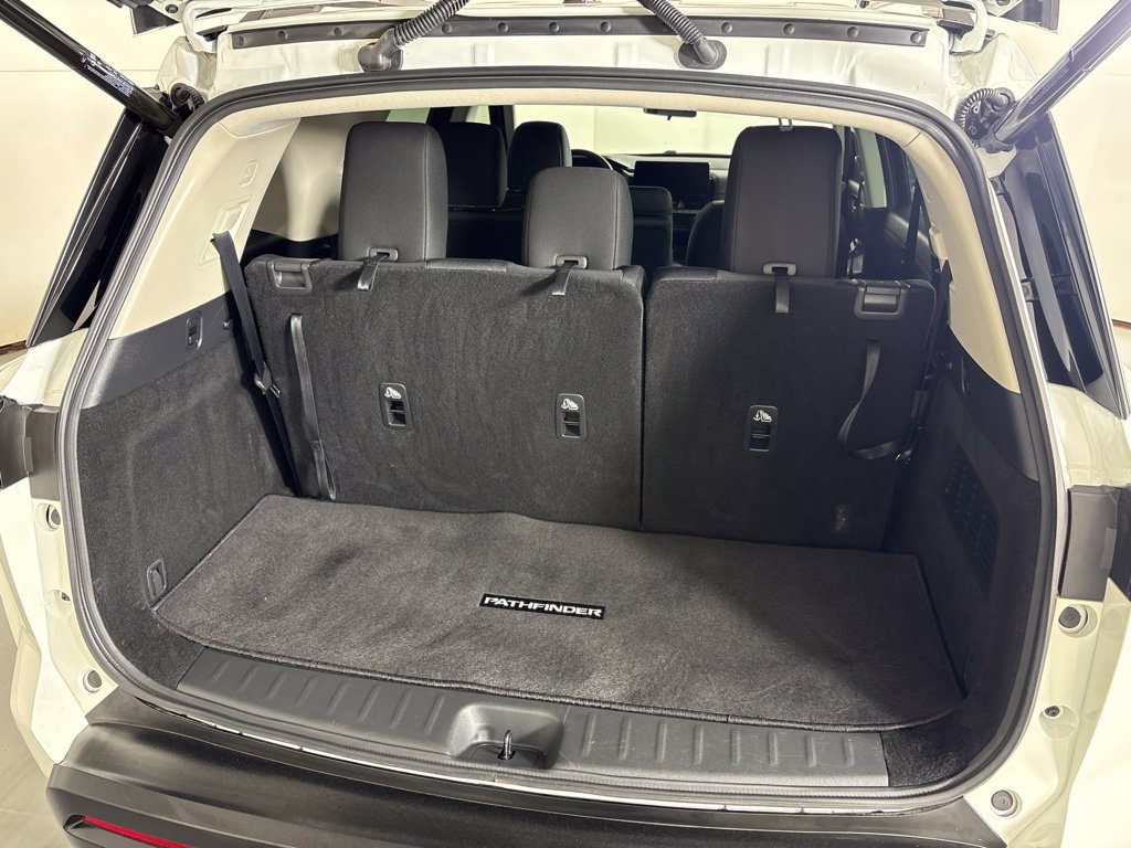 Certified 2026 Nissan Pathfinder SV FWD image 22
