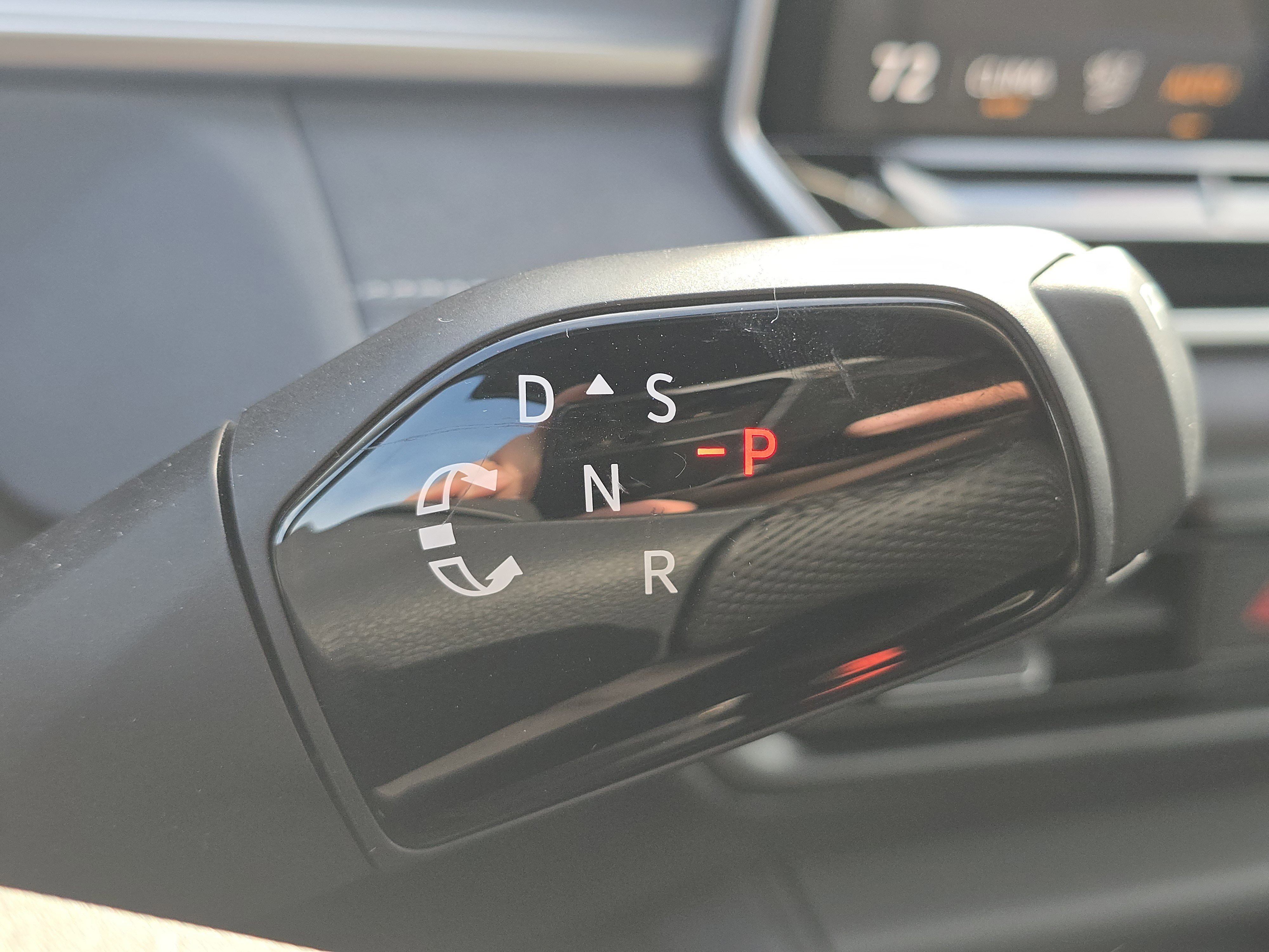 New 2026 Volkswagen Tiguan SE R-Line image 26