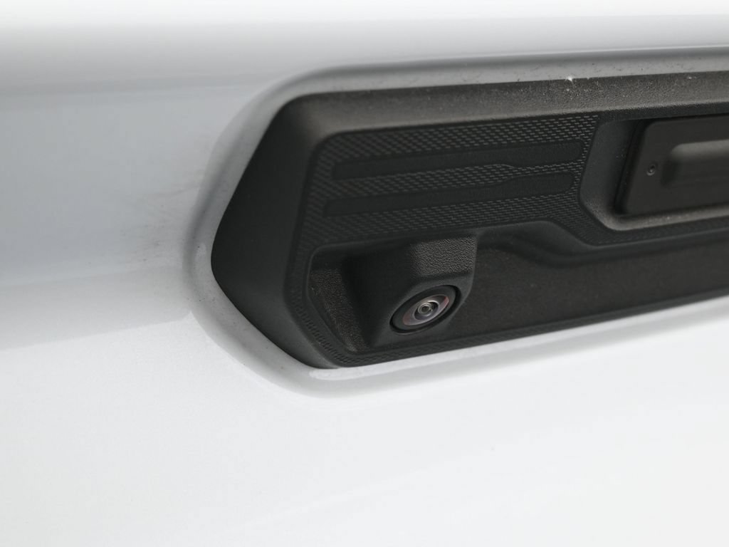 Used 2026 Chevrolet Silverado 1500 High Country w/ Technology Package AWD/4WD image 47