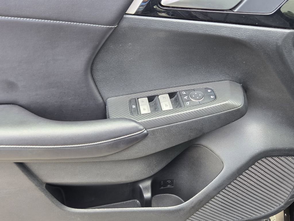 Used 2024 Mitsubishi Outlander SE Black Edition image 35