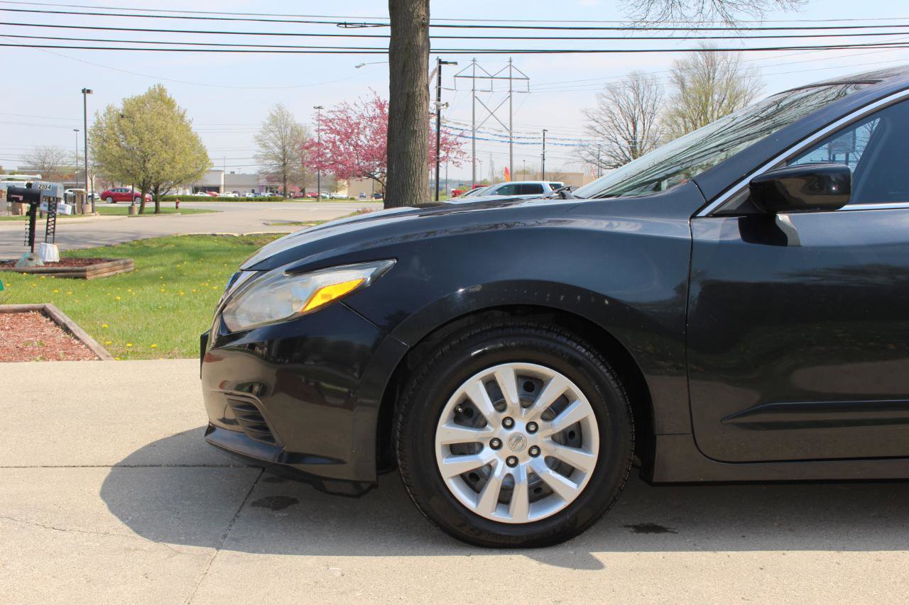 Used 2016 Nissan Altima 2.5 S w/ Power Driver Seat Package image 40