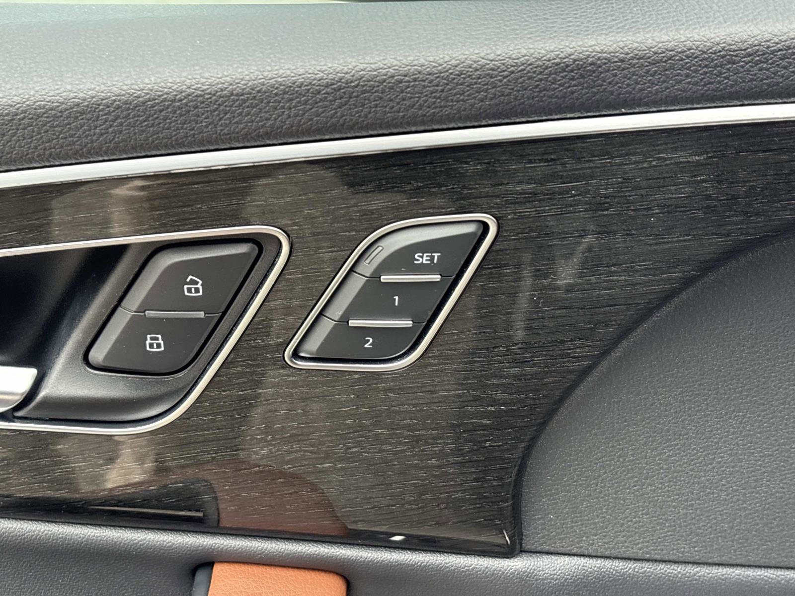 Used 2022 Audi Q7 Premium Plus w/ Premium Plus Package image 13