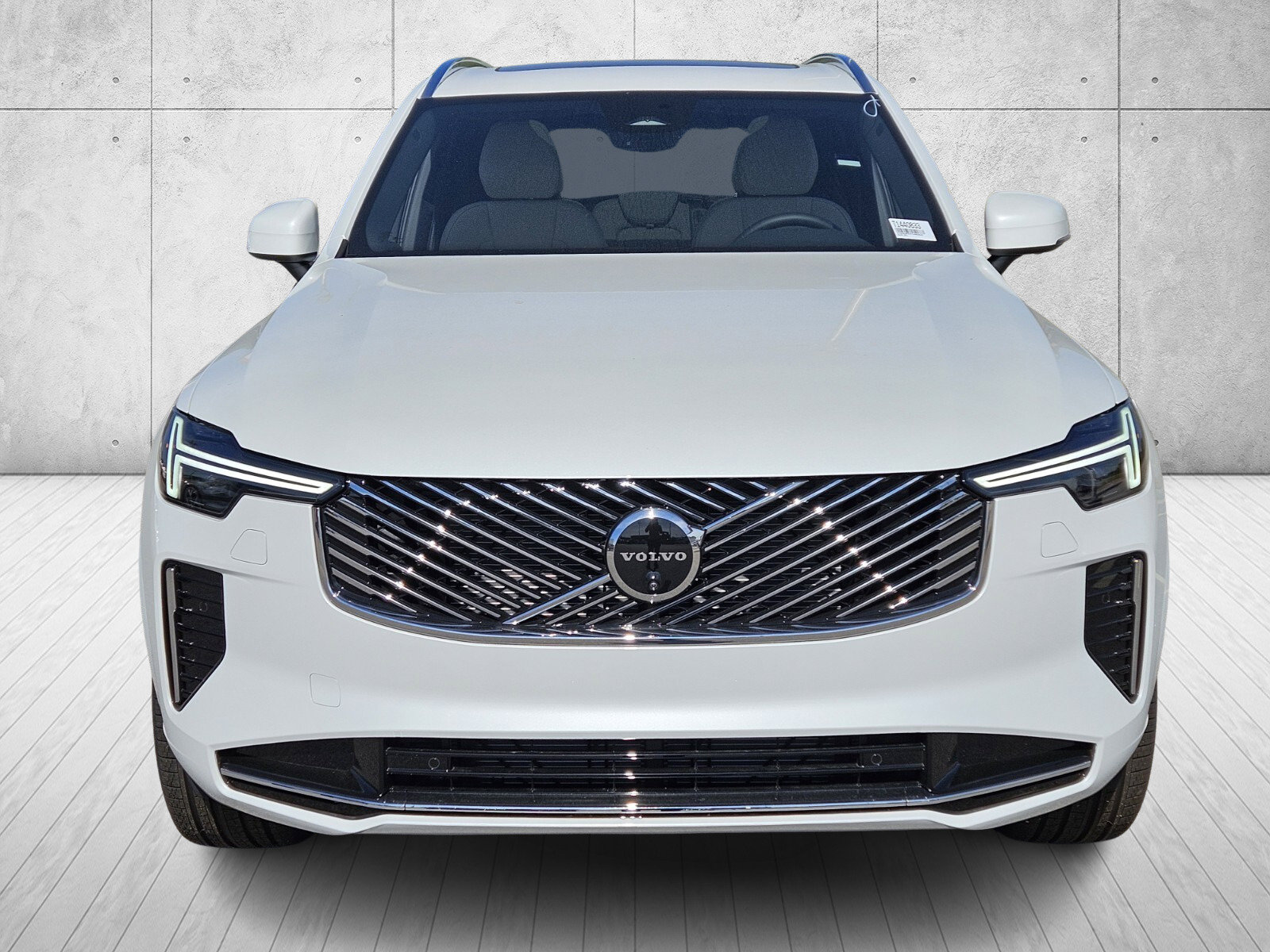 New 2026 Volvo XC90 B6 Plus w/ Protection Package Premier AWD/4WD image 2
