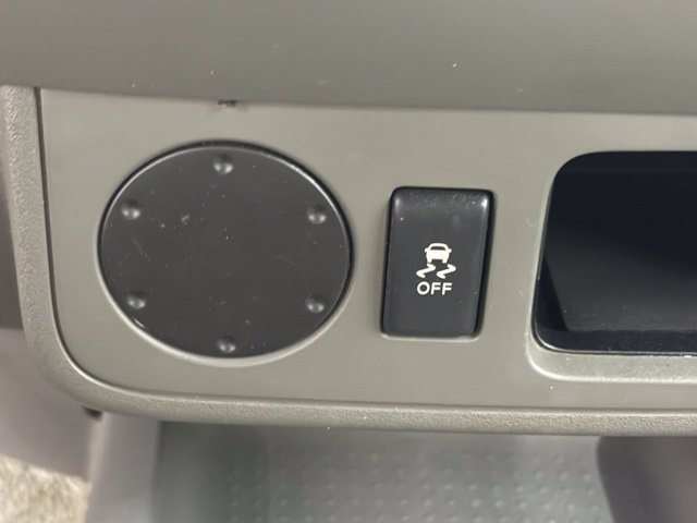 Used 2015 Nissan Frontier SV RWD image 26