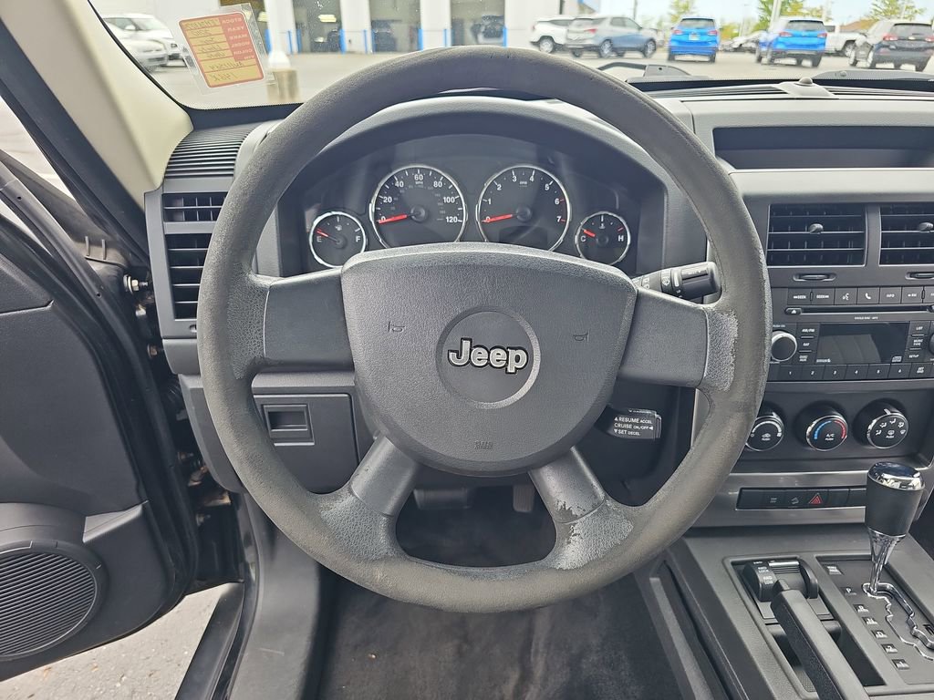 Used 2010 Jeep Liberty Sport AWD/4WD image 22