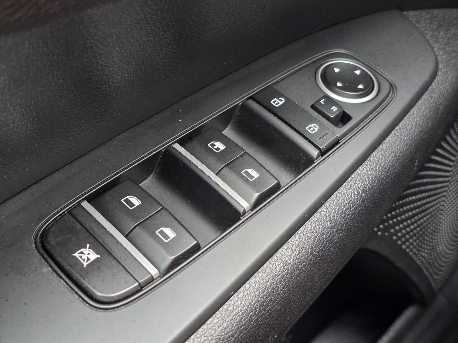 Used 2024 Kia Forte LXS image 25