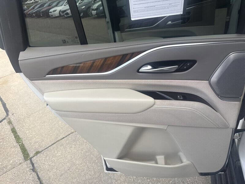 Used 2021 Cadillac Escalade Sport Platinum image 19
