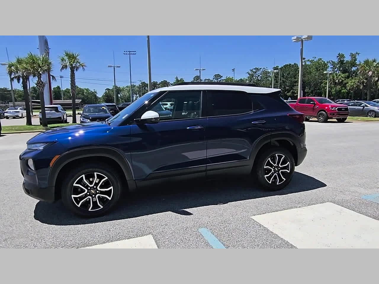 Used 2022 Chevrolet TrailBlazer ACTIV w/ Sun and Liftgate Package AWD/4WD image 25