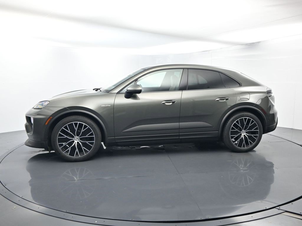 Used 2025 Porsche Macan Electric image 2