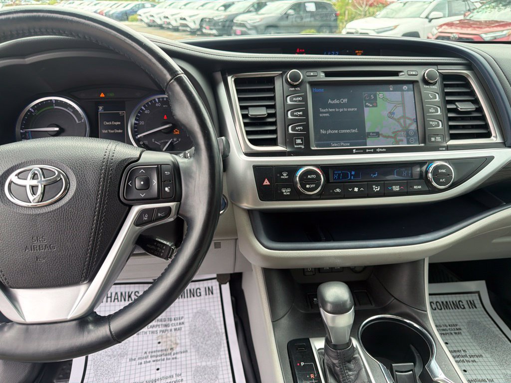 Used 2018 Toyota Highlander Limited Platinum AWD/4WD image 28