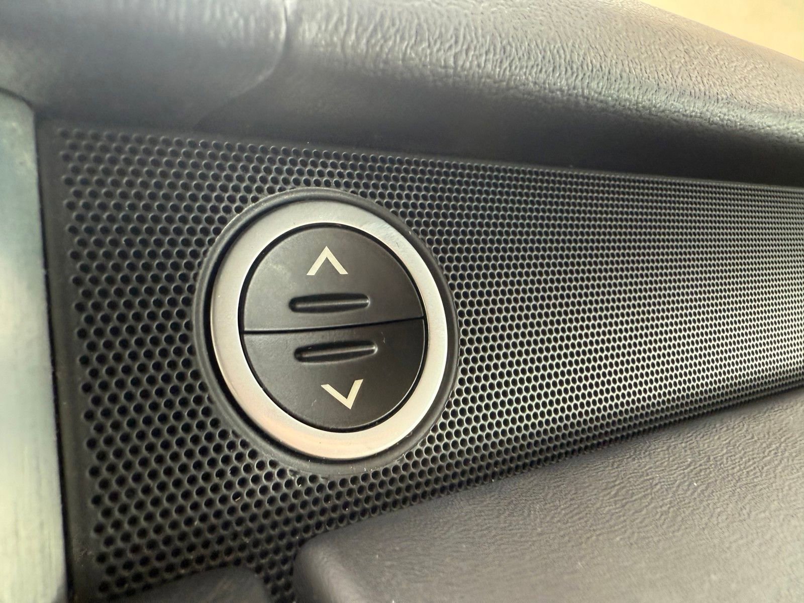 Used 2020 Land Rover Range Rover HSE image 15