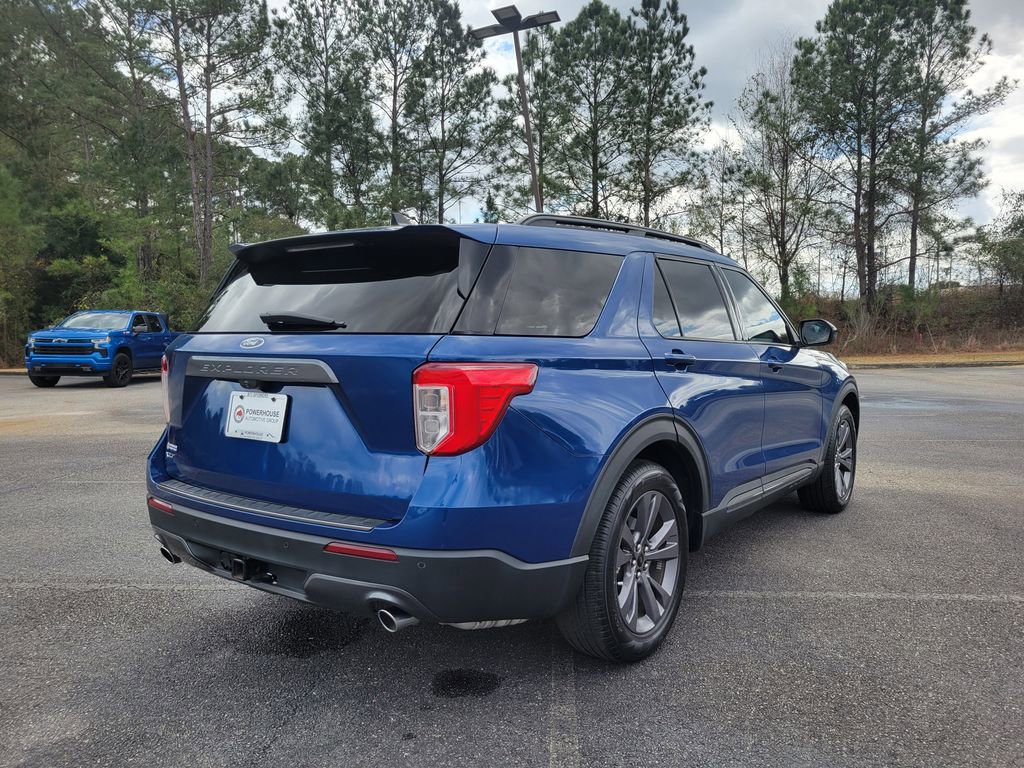 Certified 2023 Ford Explorer XLT w/ Equipment Group 202A image 5