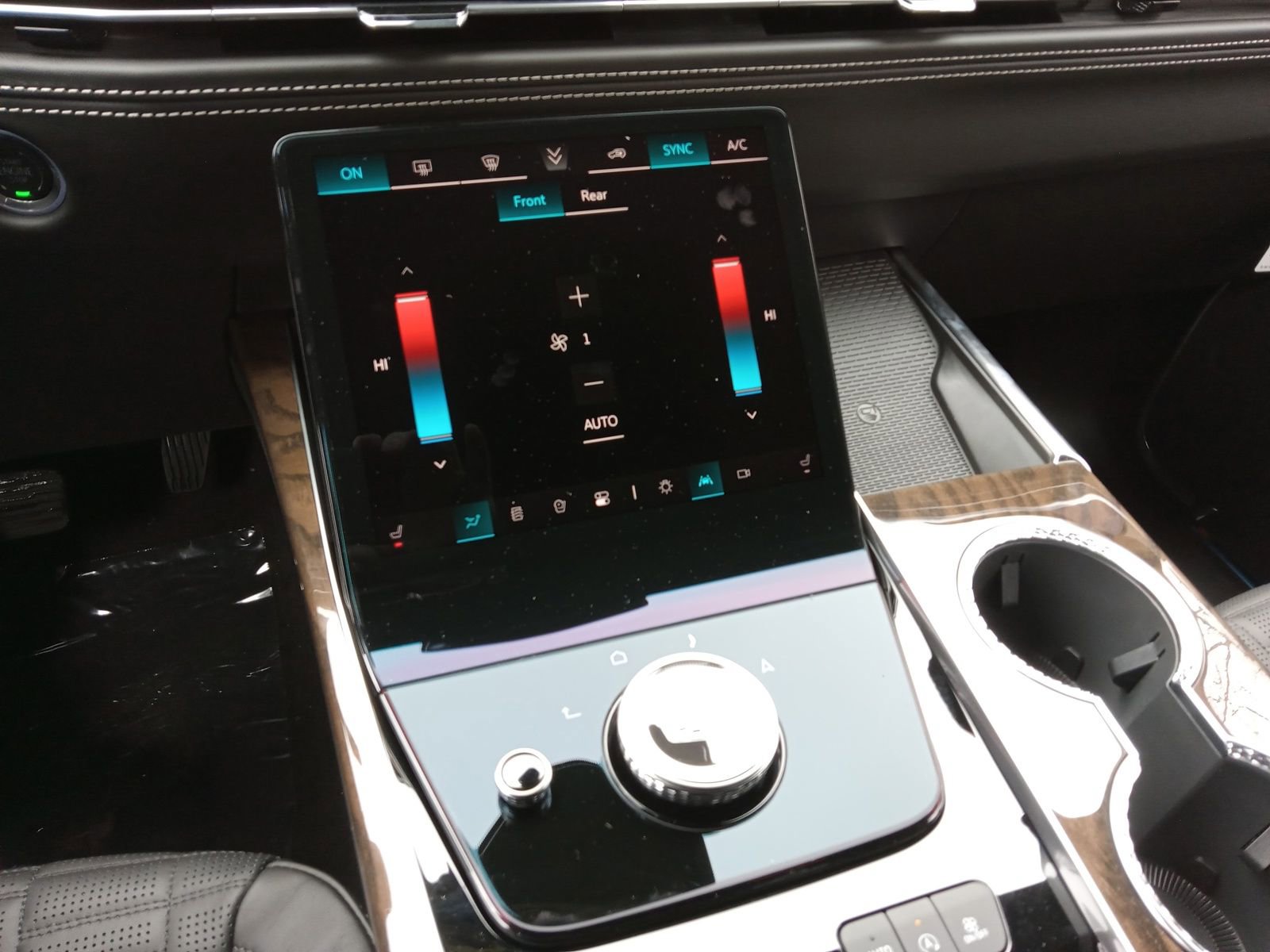 New 2026 Cadillac Escalade Platinum Sport w/ LPO, ONYX Package image 18