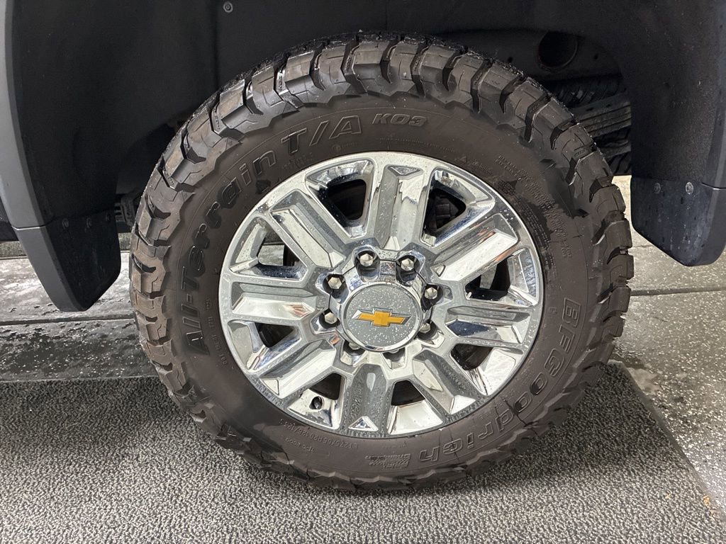 Used 2024 Chevrolet Silverado 2500 High Country w/ High Country Premium Package image 8