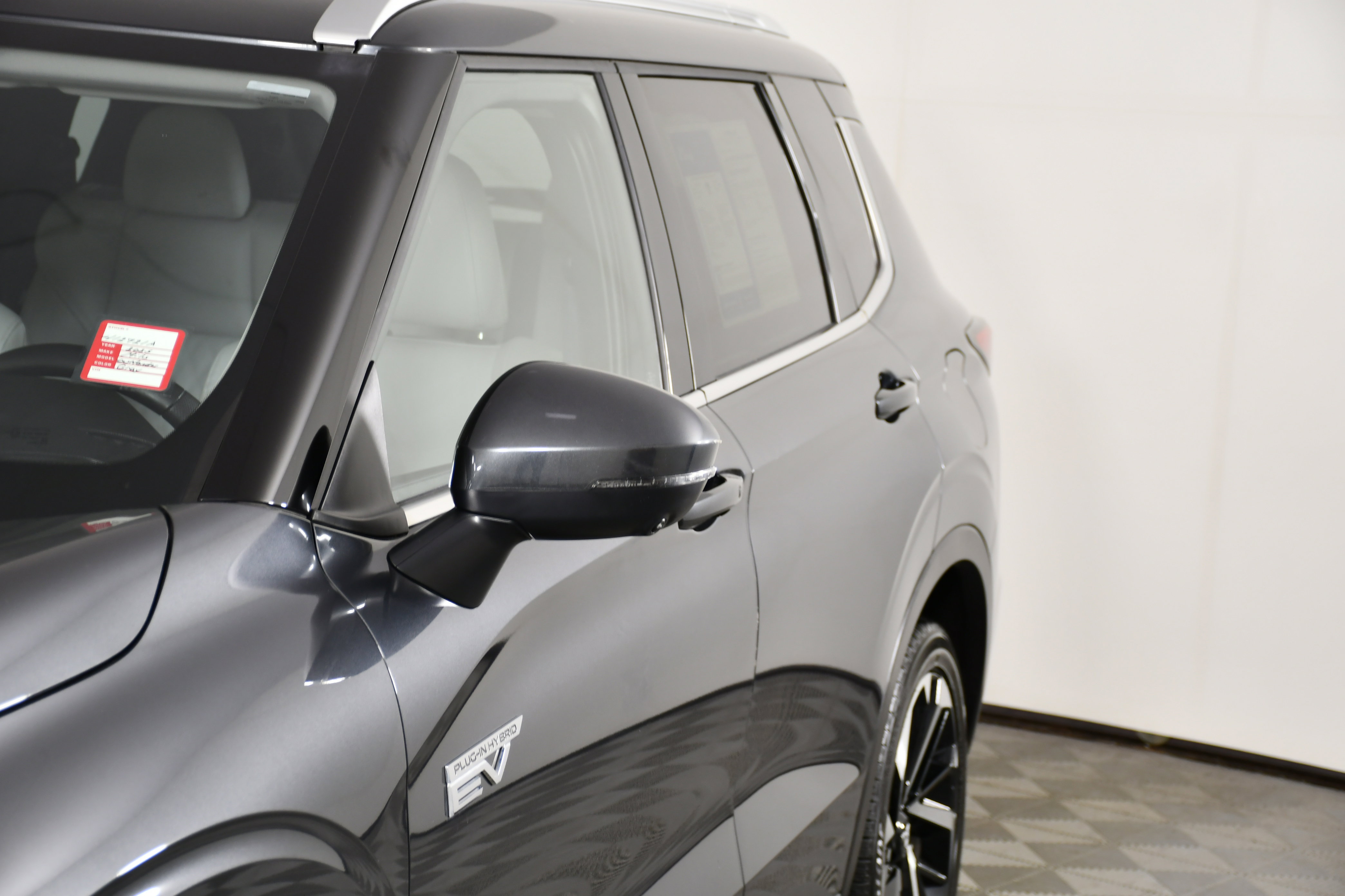 Used 2025 Mitsubishi Outlander SEL AWD/4WD image 13