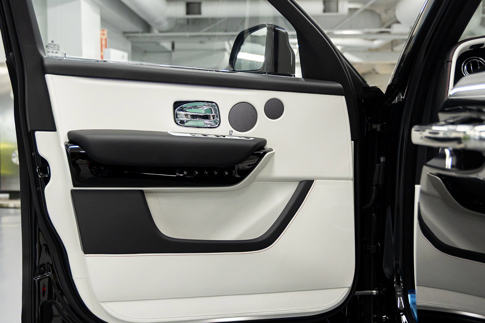 New 2026 Rolls-Royce Cullinan image 31