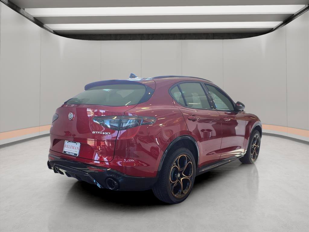 New 2025 Alfa Romeo Stelvio Sprint image 2