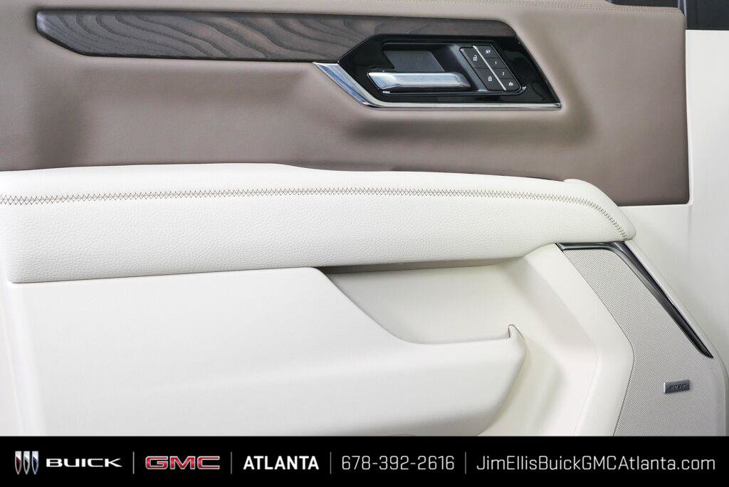 New 2026 GMC Yukon XL Denali w/ Sun & Power Step Package AWD/4WD image 16