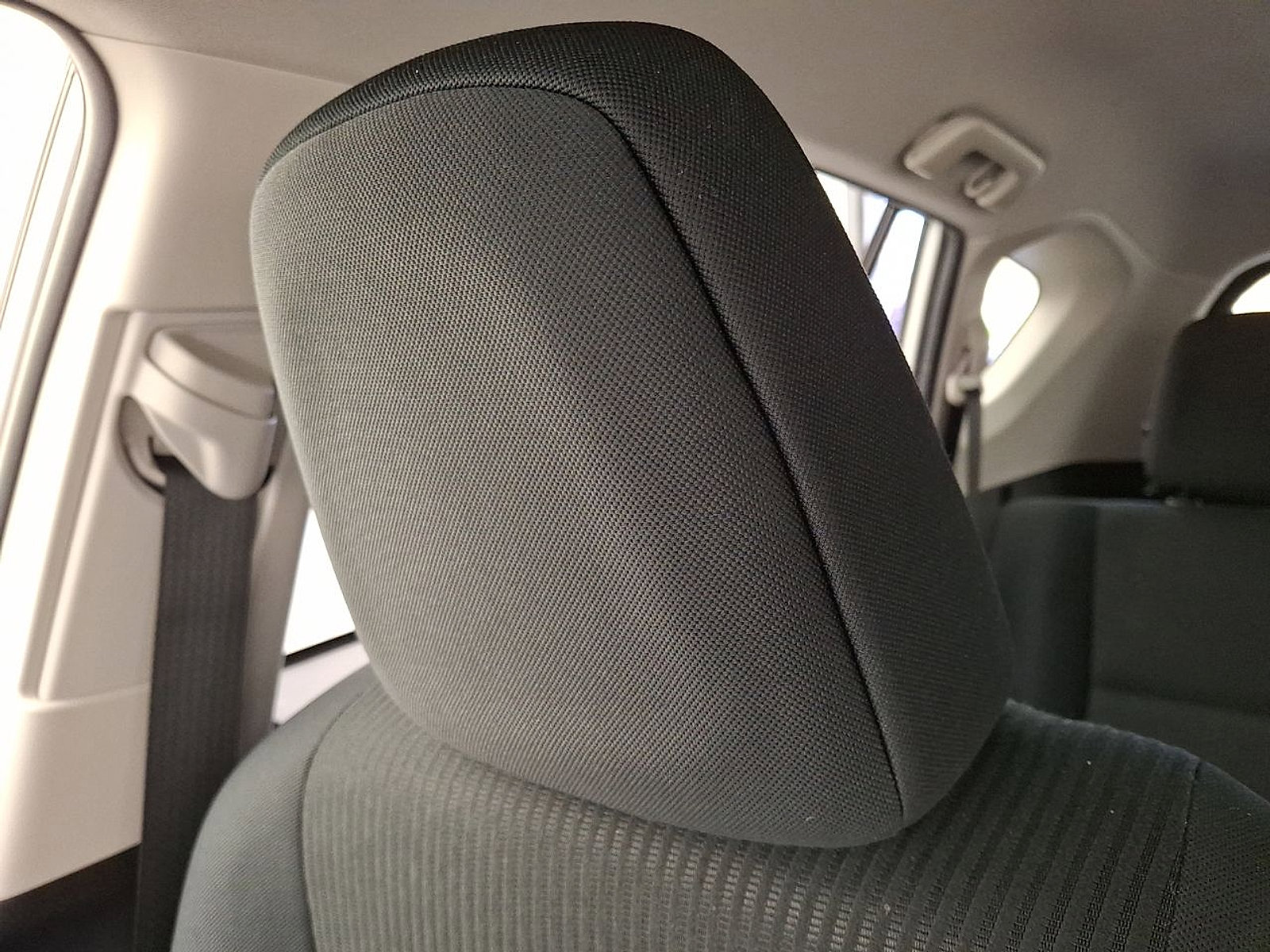 Certified 2018 Toyota RAV4 LE w/ All Weather Liner Package image 20