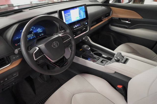 Used 2024 Toyota Grand Highlander Platinum image 13
